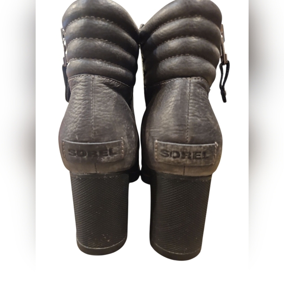 Sorel 9 Gray Danica 3" Stacked Heel Waterproof Boots Lug Sole Side Zip 5" Shaft - Picture 4 of 8